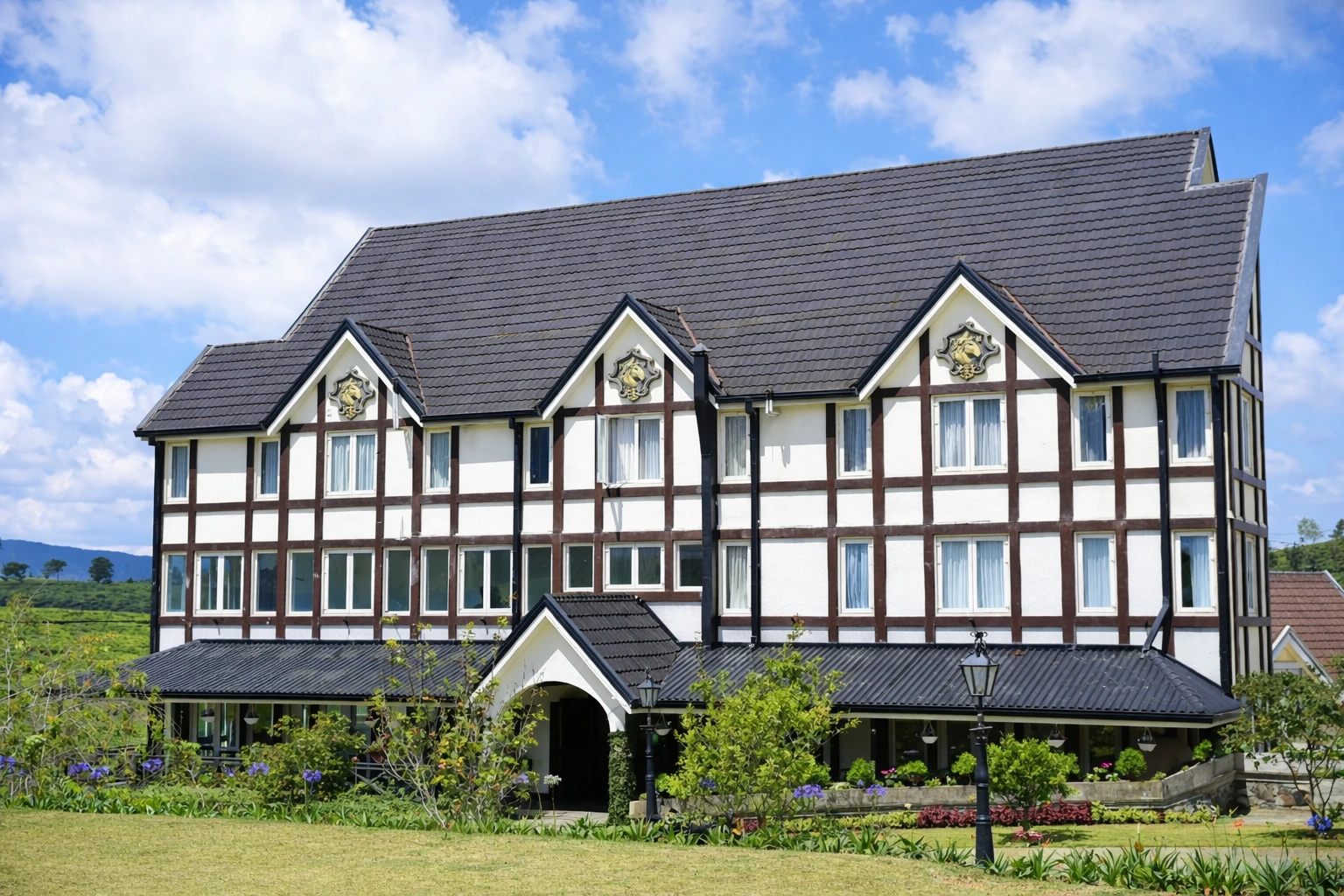 Pedro Barn Hotel
